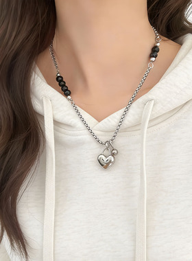 小众金属爱心项链拼接黑曜石颈链