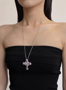 长款粉色十字架镶钻项链毛衣链女