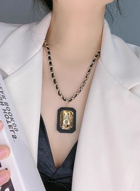 金属皮质编织缠绕字母B项链女