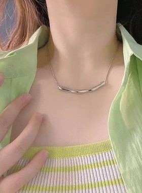 时尚简约不规则金属一字吊坠项链