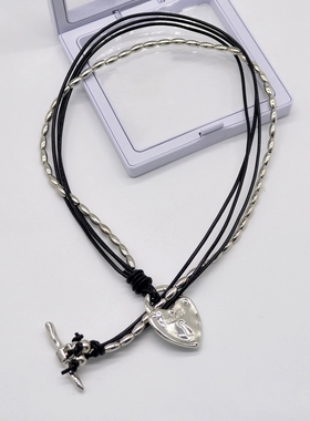 多层黑皮绳碎银串珠爱心项链女