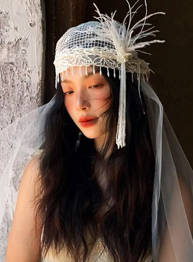 新款复古法式仙美羽毛娟纱水晶流苏蕾丝帽子头饰白纱新娘婚纱配饰