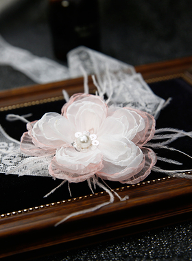 新款新娘羽毛仙气花朵婚纱项链颈链蕾丝拍照少女感粉色脖子装饰