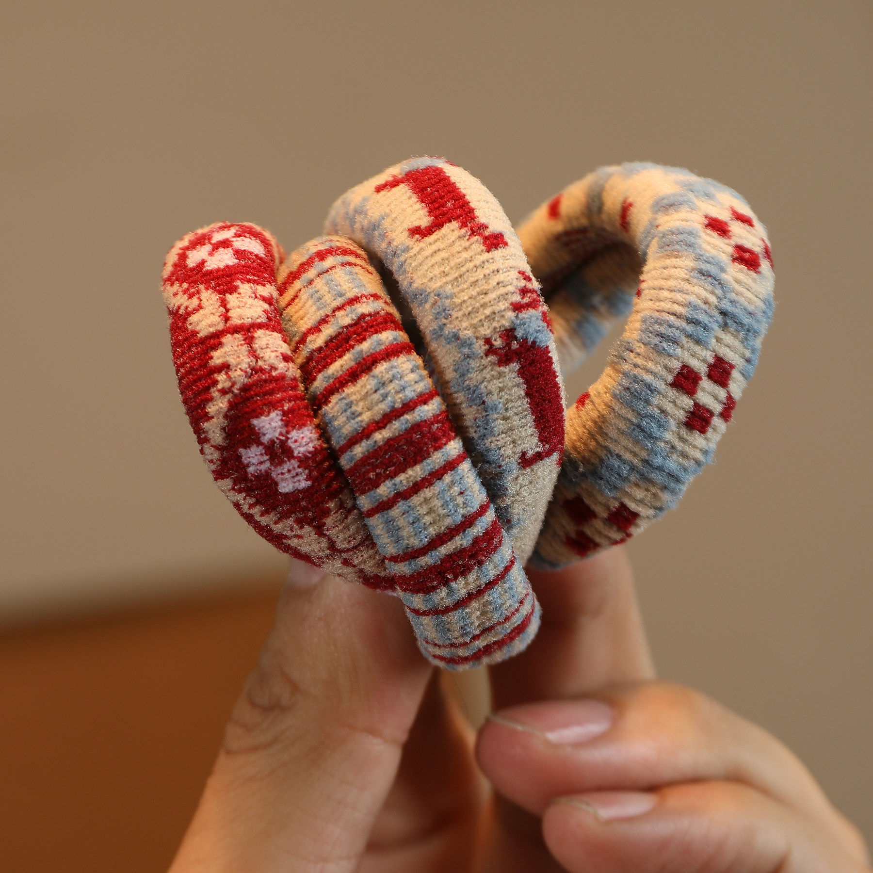 儿童复古费尔岛风加厚毛巾发圈女童高弹力扎马尾头绳百搭耐用皮筋,淘宝优惠券,粉丝福利购,淘宝优惠卷