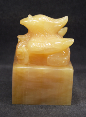 10cm米黄玉仿古凤凰章