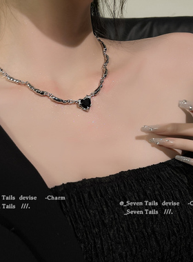 甜酷辣妹黑色爱心钛钢项链女轻奢高级小众嘻哈颈链网红爆款锁骨链