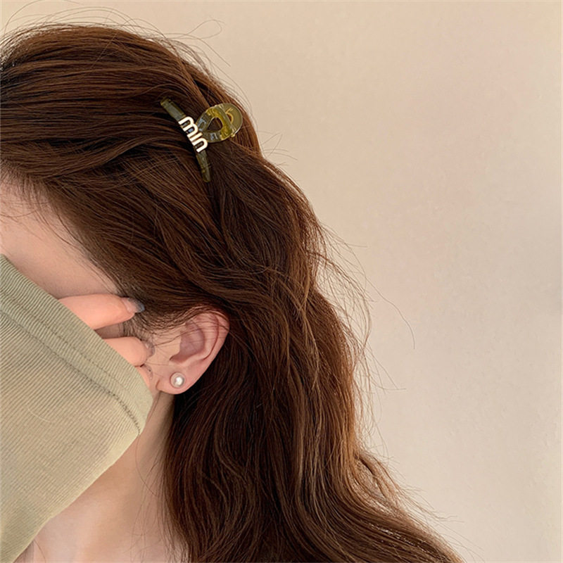 高级感简约字母迷你小抓夹女公主头刘海发夹女侧边头饰发卡发饰,淘宝优惠券,粉丝福利购,淘宝优惠卷