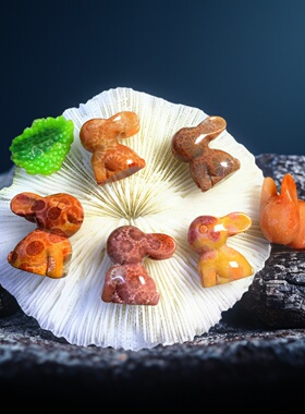 男女款天然珊瑚玉生肖兔吊坠饰品