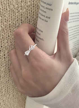 精致简约设计感925银蝴蝶结戒指