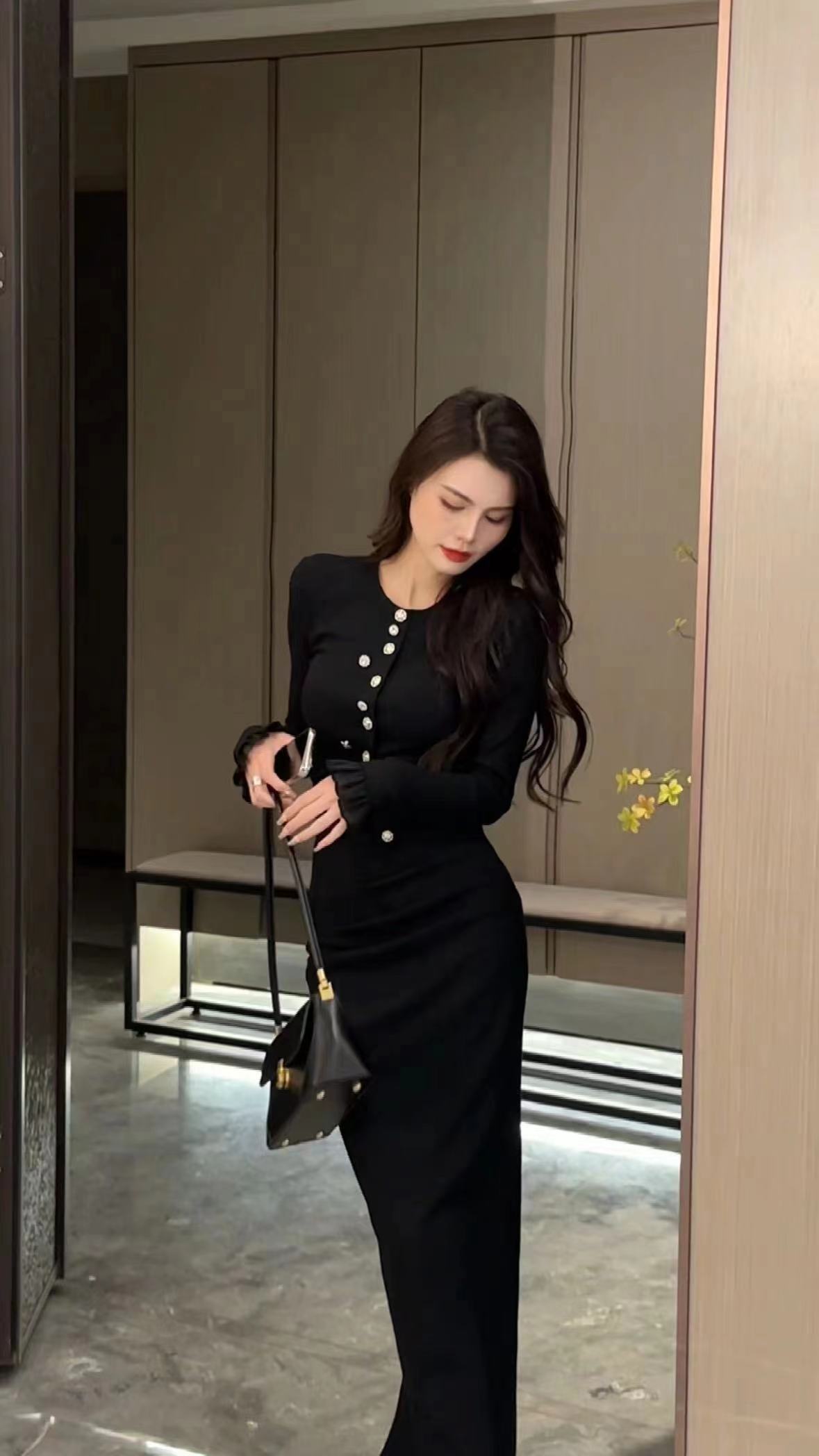 【大婷婷】早秋新款法式圆领长袖小香风上衣褶皱半身裙套装DT096 - 图2