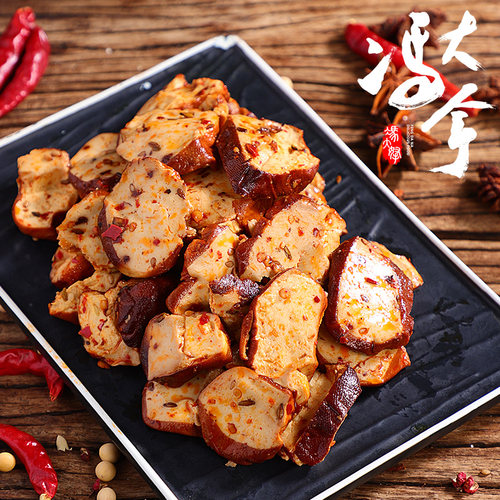 冯大拿东北特产豆制品素食豆干香干素鸡素肉麻辣豆腐零食268g辣饼 - 图0