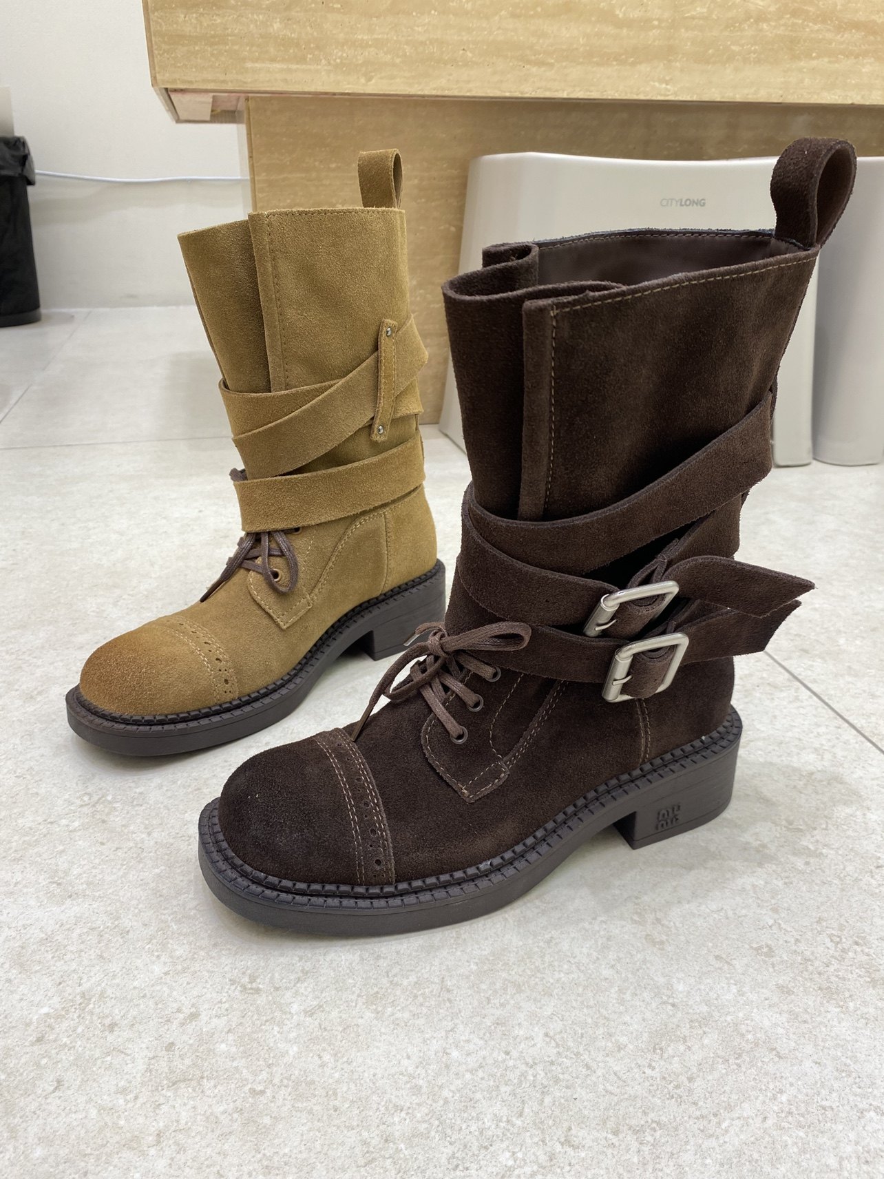 欧货站女鞋2025新款真皮厚底皮带扣马丁靴女英伦风短靴复古中筒靴,淘宝优惠券,粉丝福利购,淘宝优惠卷