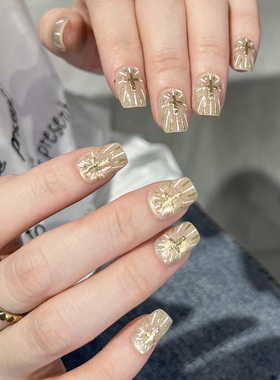 NailArt圣光猫眼穿戴甲高级显白短方ins纯欲风氛围感学生美甲贴片