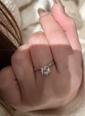 质感超闪单钻戒仿真钻石戒指女