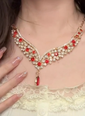 红色套装轻奢高级感宴会锁骨链