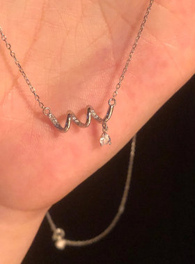 弹簧波浪水滴项链小众设计简约