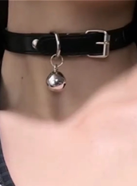 百搭黑色choker皮质项圈铃铛颈链