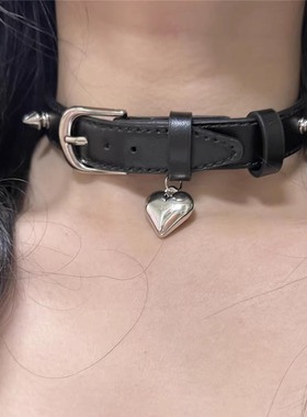 暗黑皮革项圈女爱心吊坠黑色皮