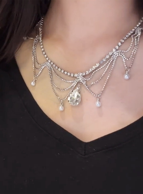 超闪满钻珍珠水滴流苏项链
