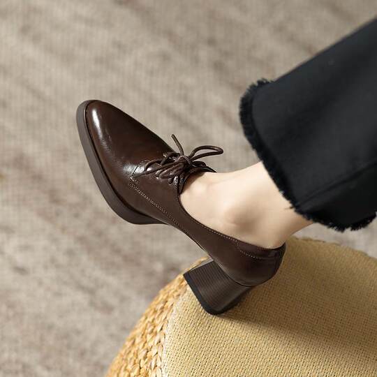 High heels, small people's platform leather shoes