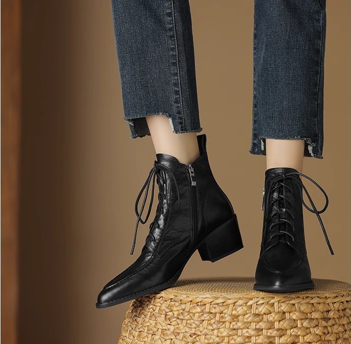 真皮气质优雅尖头欧美系带马丁靴女复古英伦风粗中高跟切尔西短靴,淘宝优惠券,粉丝福利购,淘宝优惠卷