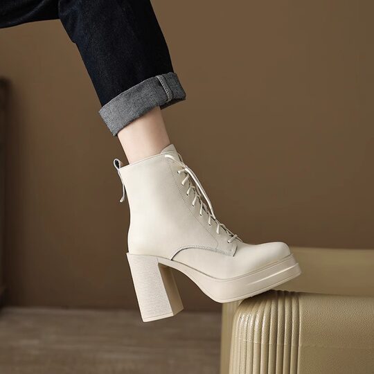 Women's Martin boots with platform laces, retro brown temperament