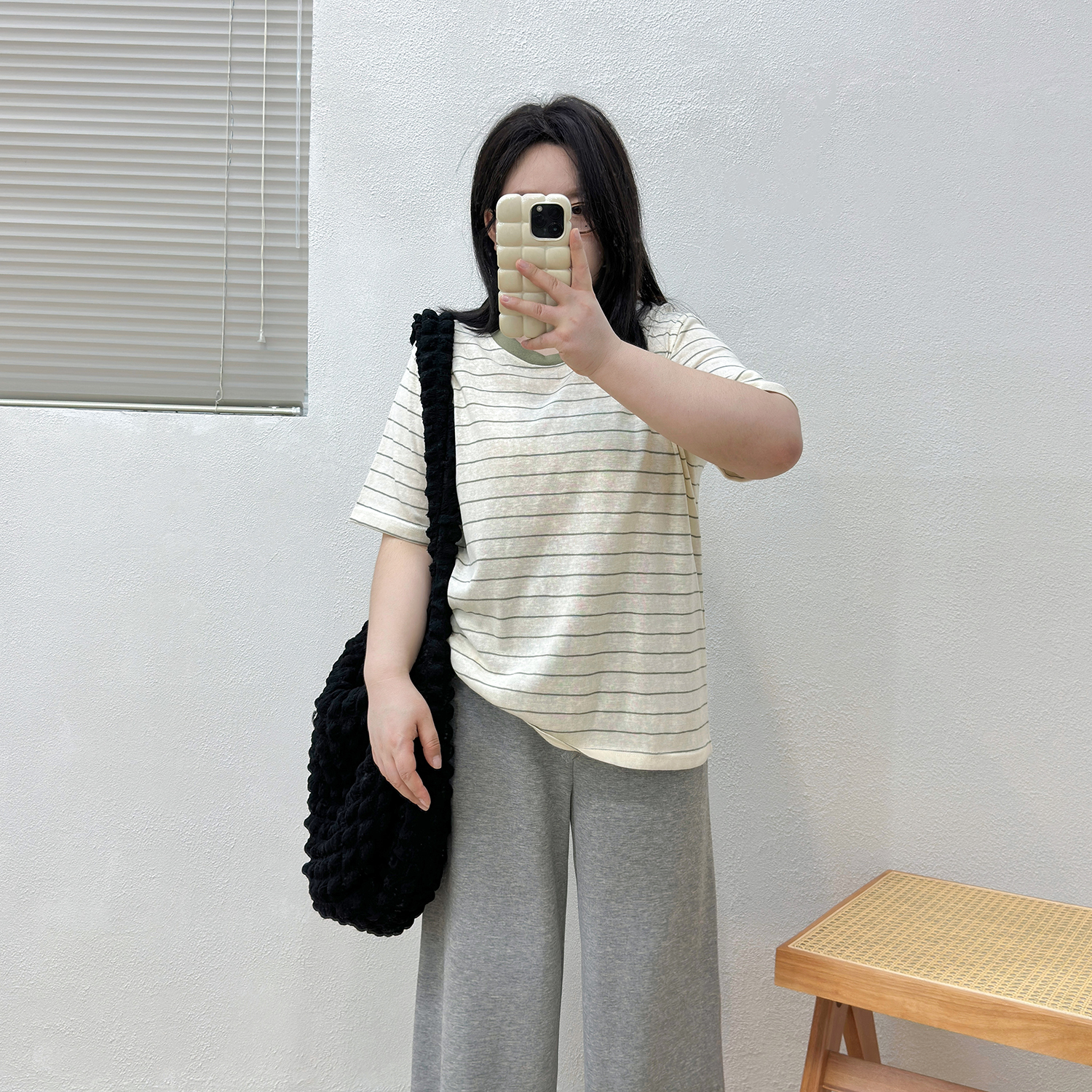 宛宛大码女装胖mm学院风细条纹圆领短袖春夏宽松显瘦休闲T恤上衣 - 图2