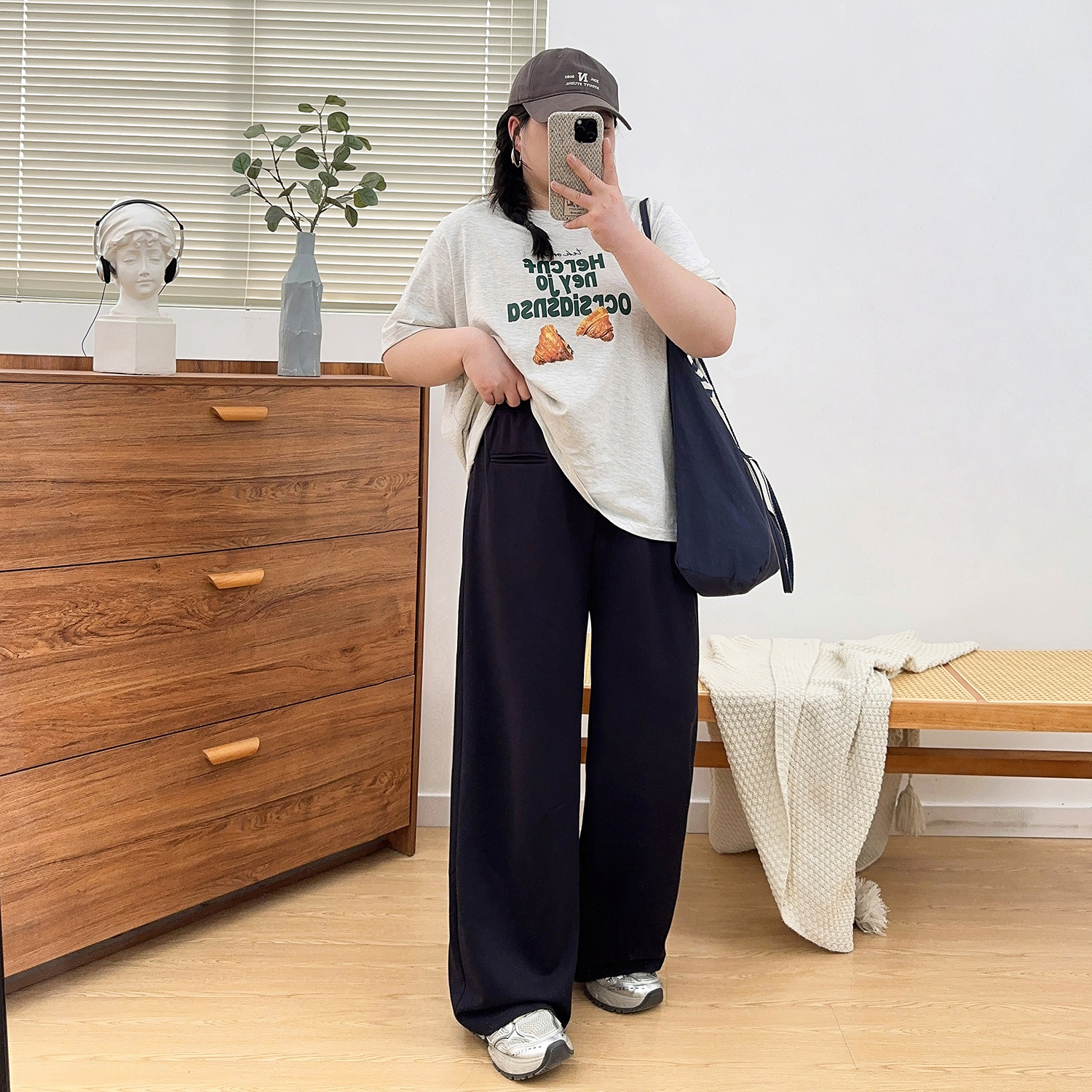 宛宛大码弯刀百搭休闲裤女2025春季新款胖MM宽松显瘦松紧腰裤子,淘宝优惠券,粉丝福利购,淘宝优惠卷