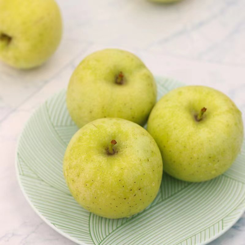 新疆青森王林苹果正宗阿克苏青苹果丑奶油日本水果当季新鲜雀斑果 - 图1