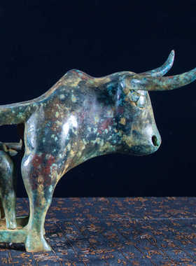 虎噬牛祭案收藏品仿古博物架