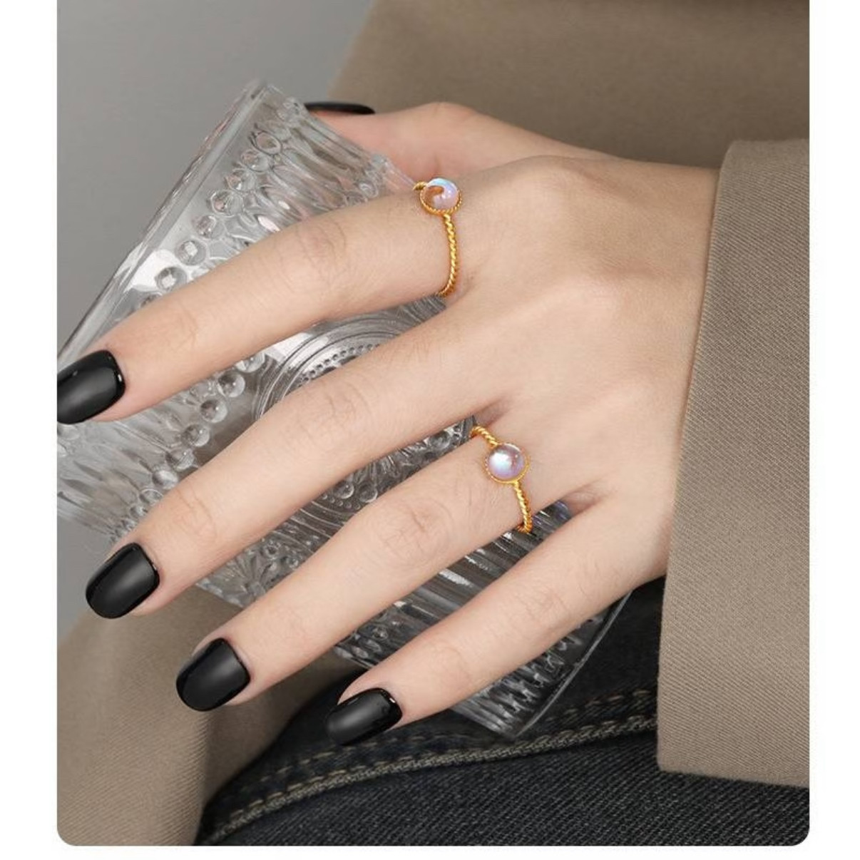 Doesn’t fade! Colorful moonstone white moonlight twist ring is simple and elegant. You don’t need to take off the titanium steel ring when you wash your hands.