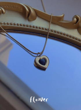 法式复古黑色桃心吊坠小众轻奢高级艺术感2025新款钛钢锁骨链QR01