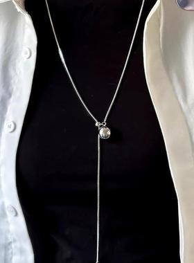 银色长款圆球可抽拉项链女秋冬轻奢小众设计感时尚毛衣链精致配饰