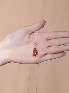 纯银古法金南红玛瑙个性祥云水滴形气质女士百搭吊坠套链