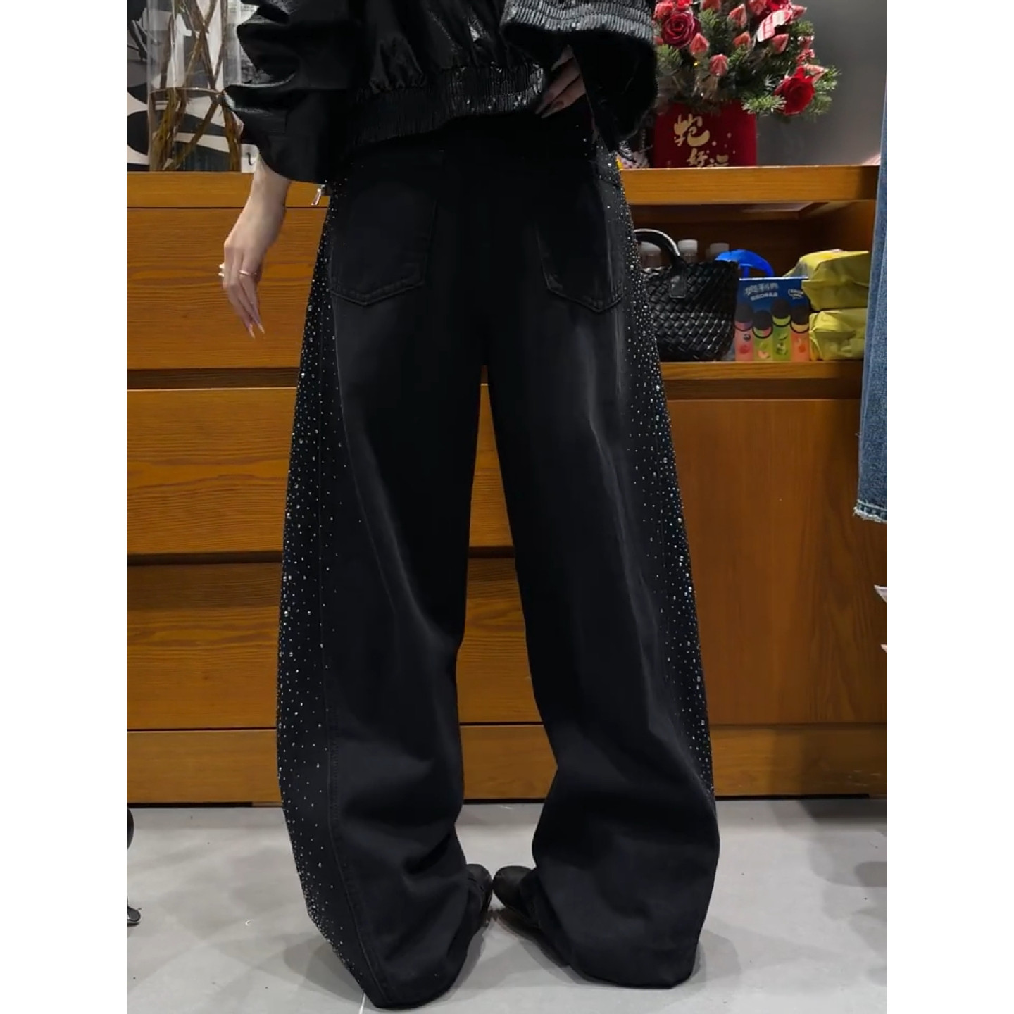 大码美式复古设计感重工烫钻牛仔裤女春季新款宽松弯刀阔腿拖地裤,淘宝优惠券,粉丝福利购,淘宝优惠卷