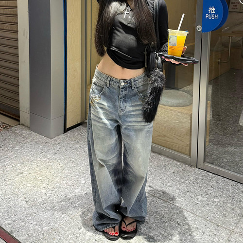 美式大码复古水洗折痕刺绣牛仔裤女2025秋季宽松垂感阔腿弯刀裤子 - 图1