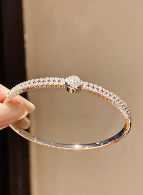 18k真金电镀超闪锆石花朵手镯轻奢感手环精致时尚气质手饰女