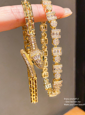 18k真金电镀锆石圆形卡扣手链轻奢感手环欧美复古气质手饰女