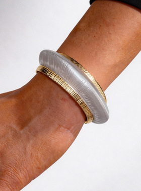 欧美跨境合金喷漆圆形纹路手镯简约时尚气质手环轻奢感手饰女