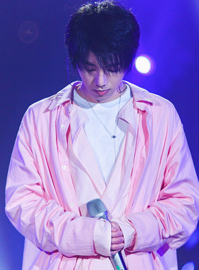 当打之年明星同款圈翅高飞长项链