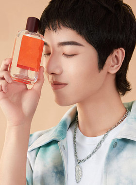 项链日常百搭风钛钢吊坠海报同款