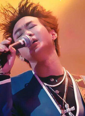 钛钢嘻哈风手链演唱会同款