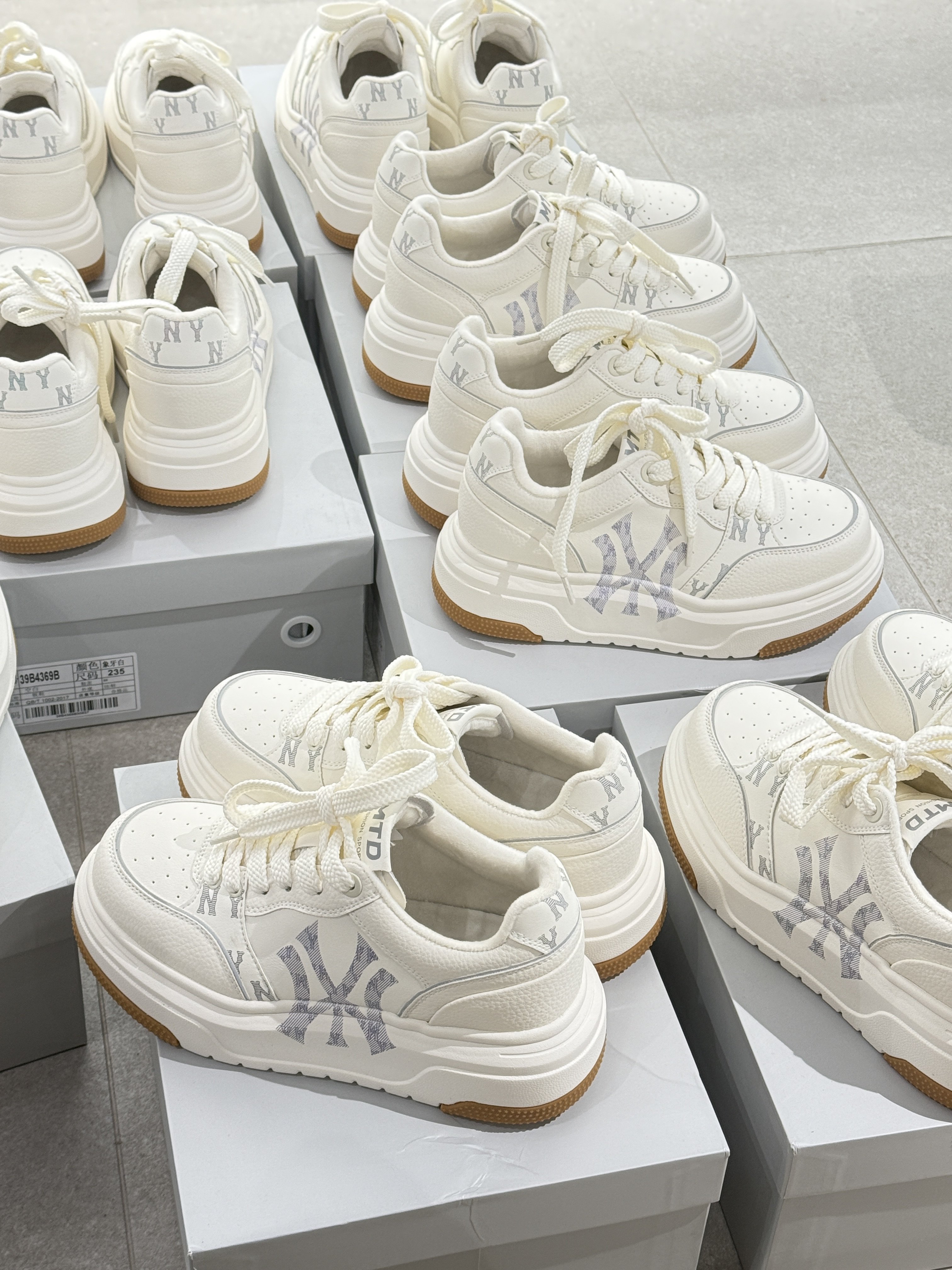 新款加绒真皮小白鞋女冬季保暖加厚底增高运动板鞋女高4369,淘宝优惠券,粉丝福利购,淘宝优惠卷