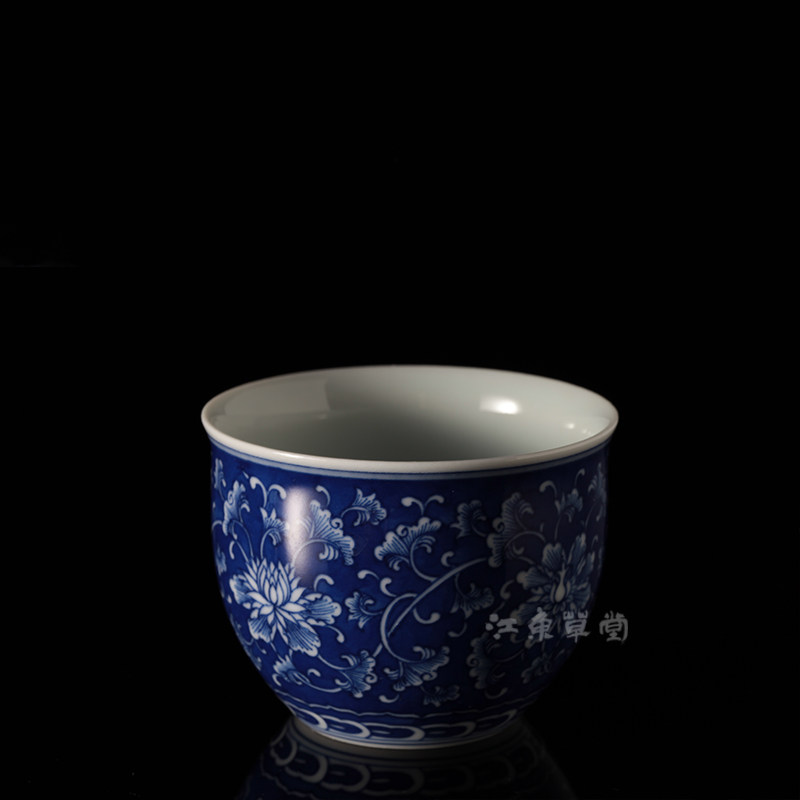 于君窑江东草堂 景德镇陶瓷铭清堂 地皮西番莲直缸杯 青花瓷茶杯