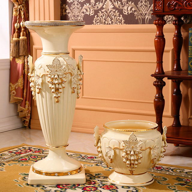 Plato's Imperial Court European Ceramic Floor-Standing Vase Ornaments