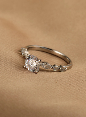 18k铂金PT950培育钻石足反天然钻四爪款式