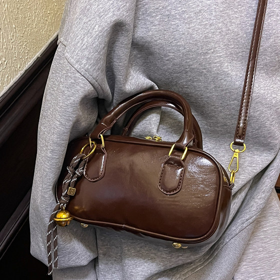 2025 retro versatile high-end bowling bag for women
