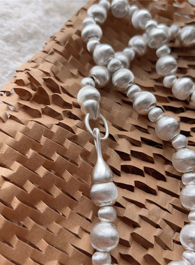 法式简约精致鎏金车花猫眼项链女小众时尚重工实心吊坠轻奢锁骨链