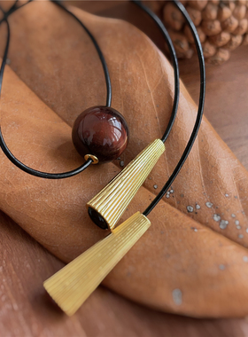 法式复古红虎石皮绳颈链轻奢小众简约时尚高级感锁骨链可调节项链