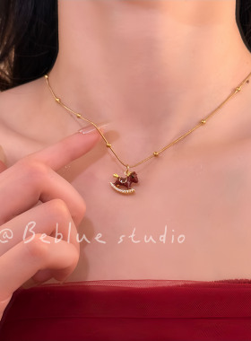 小马顺意~新年红色滴釉小马金色项链女本命年轻奢小众高级毛衣链